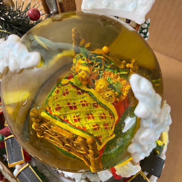 Grandeur Noel Christmas Musical Animated Water Globe Collectors Edition WORKS - Picture 6 of 15